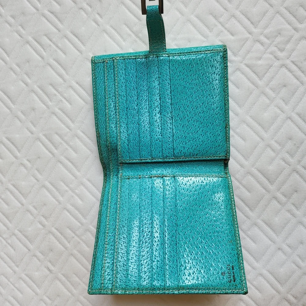 GUCCI Monogram Piston Lock Compact Wallet Turquoise w/COA - Picture 7 of 12
